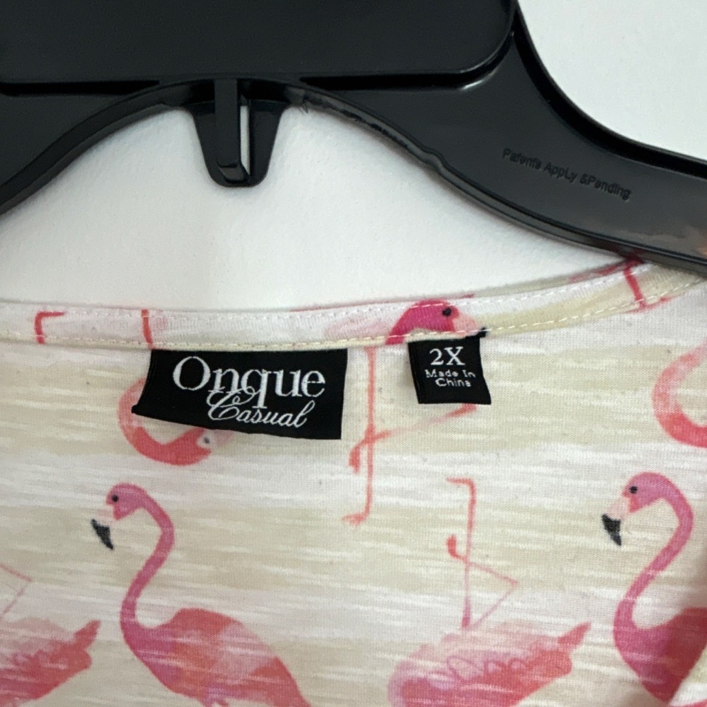 Onque Casual Women's Flamingo Sequin Scoop Neck‎ Top 2X Plus White Pink - Picture 2 of 5